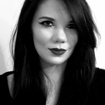 Headshot of Rachel Hunter-Gray, dancer in the Hooley Show at Johnnie Fox’s.