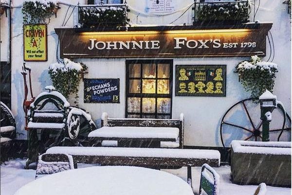 johnnie-foxs-snow-scene